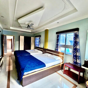 Queen Quadruple Room (Bobby Premium Residency )